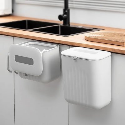Poubelle sous evier avec couvercle basculant