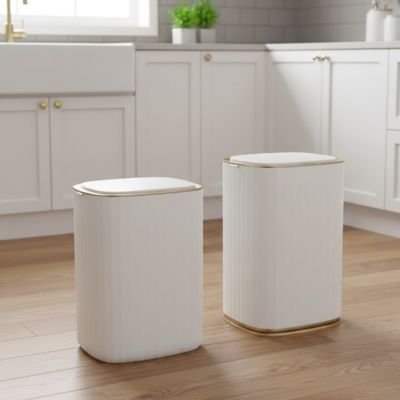 Poubelle automatique materiel durable