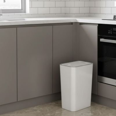 Poubelle de cuisine finition blanc mat