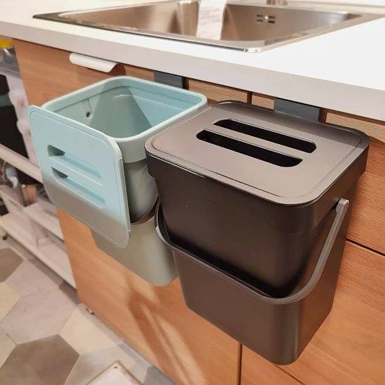 Poubelle sous evier verte et noir